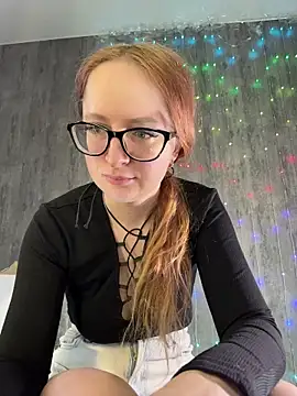 Snapshot of coy_girl_ chatting on February 7, 2026, 11:51 am coy girl online show from February 7, 2026, 11:51 am