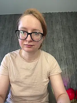 Snapshot of coy_girl_ chatting on March 4, 2026, 11:51 am coy girl online show from March 4, 2026, 11:51 am