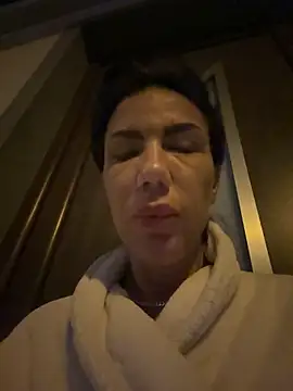 Snapshot of Missolevelvet chatting on February 11, 2026, 1:49 am Missolevelvet online show from February 11, 2026, 1:49 am