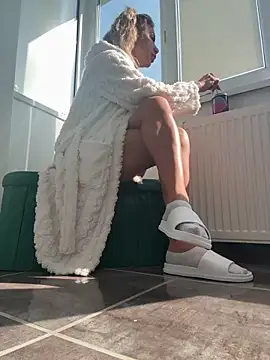 Snapshot of Missolevelvet chatting on March 17, 2026, 8:39 am Missolevelvet online show from March 17, 2026, 8:39 am