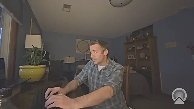 chrisw8140 online show from April 26, 2026, 12:52 am