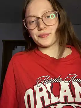 YoungLisaa18 online show from March 24, 2026, 4:07 pm