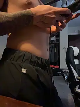 Snapshot of JoeyBlazy chatting on February 26, 2026, 5:18 am JoeyBlazy online show from February 26, 2026, 5:18 am