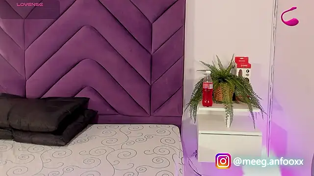 Meeganfoox online show from March 12, 2026, 3:45 am