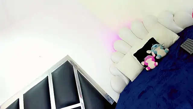 Dania-Thompson online show from February 4, 2026, 10:54 am