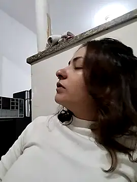 carazinho2128 online show from February 27, 2026, 3:40 am