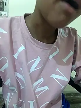 Snapshot of Aaradhna-_hoy chatting on April 4, 2026, 5:03 am Aaradhna- hoy online show from April 4, 2026, 5:03 am