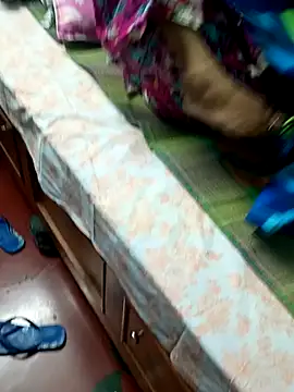 Snapshot of Cute-rasma chatting on February 19, 2026, 8:11 am Cute-rasma online show from February 19, 2026, 8:11 am