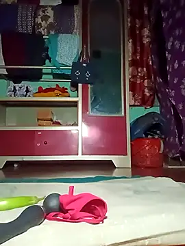 Snapshot of Cute-rasma chatting on March 16, 2026, 6:21 pm Cute-rasma online show from March 16, 2026, 6:21 pm