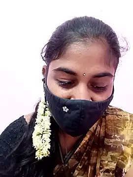 Snapshot of Tamil_Hot_RoyalQueen chatting on June 9, 2026, 4:24 am Tamil Hot RoyalQueen online show from June 9, 2026, 4:24 am