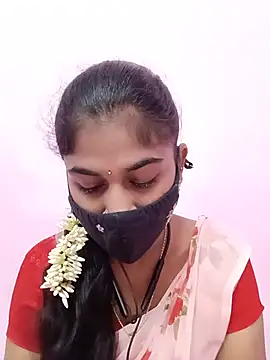 Snapshot of Tamil_Hot_RoyalQueen chatting on June 17, 2026, 5:01 pm Tamil Hot RoyalQueen online show from June 17, 2026, 5:01 pm