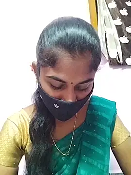 Tamil Hot RoyalQueen online show from April 4, 2026, 2:12 pm