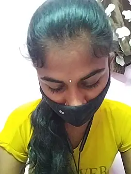 Tamil Hot RoyalQueen online show from April 22, 2026, 3:24 am