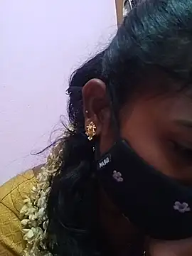 Tamil Hot RoyalQueen online show from April 10, 2026, 3:46 am