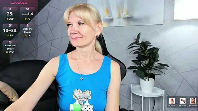 Julie Lucas online show from July 15, 2026, 12:06 am