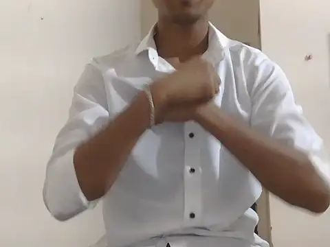 Snapshot of Sonu332002 chatting on April 13, 2026, 8:18 am Sonu332002 online show from April 13, 2026, 8:18 am