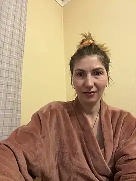  Crystal 2 online show from February 8, 2026, 3:32 pm