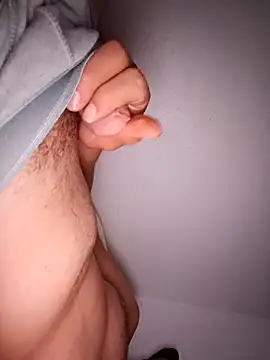 zafiro19xh online show from April 7, 2026, 7:26 pm