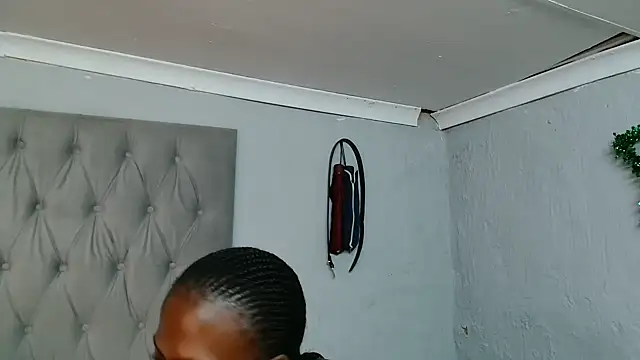 Snapshot of MelowD_2 chatting on June 15, 2026, 1:33 pm MelowD 2 online show from June 15, 2026, 1:33 pm