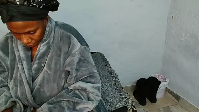 Snapshot of MelowD_2 chatting on June 4, 2026, 1:05 pm MelowD 2 online show from June 4, 2026, 1:05 pm