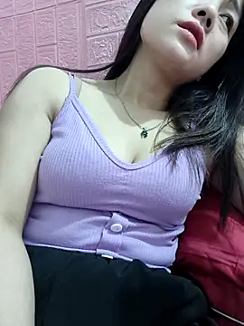 Ngocmai lazdy online show from April 21, 2026, 3:07 pm