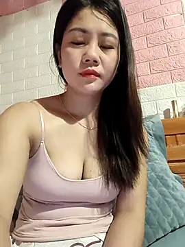 Snapshot of Ngocmai_lazdy chatting on March 1, 2026, 11:27 pm Ngocmai lazdy online show from March 1, 2026, 11:27 pm