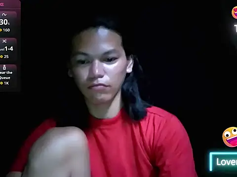 Snapshot of HugeAgatha chatting on June 3, 2026, 11:31 pm HugeAgatha online show from June 3, 2026, 11:31 pm