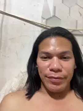 HugeAgatha online show from April 29, 2026, 5:11 am