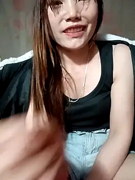 natra0033 online show from May 4, 2026, 1:31 am