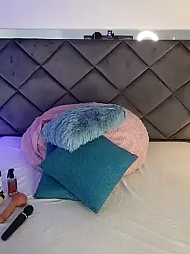 Lucia fastcollins online show from January 16, 2026, 1:04 pm