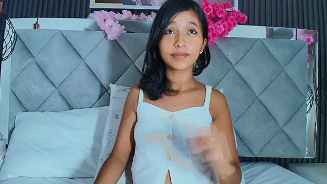 Real virgin Pussy online show from April 28, 2026, 2:27 am