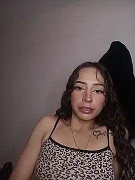 Snapshot of AlexxaAndRileyy chatting on March 1, 2026, 5:24 pm AlexxaAndRileyy online show from March 1, 2026, 5:24 pm