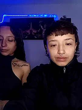 Snapshot of AlexxaAndRileyy chatting on February 12, 2026, 8:30 pm AlexxaAndRileyy online show from February 12, 2026, 8:30 pm