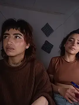 AlexxaAndRileyy online show from July 31, 2026, 2:11 am