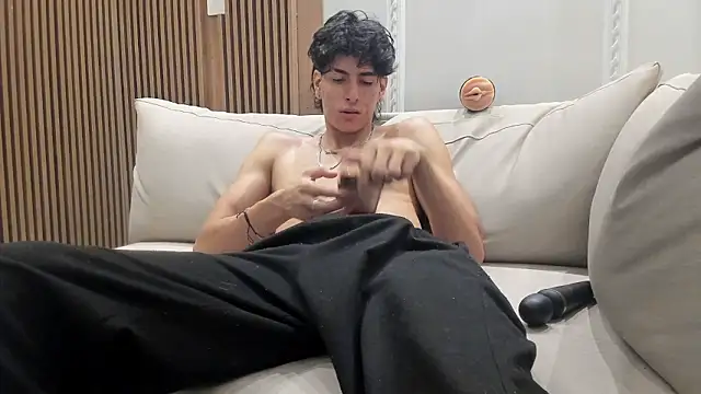 noahx valko online show from March 6, 2026, 3:23 am