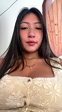 Snapshot of Mavi_roouse chatting on July 18, 2026, 2:25 pm Mavi roouse online show from July 18, 2026, 2:25 pm