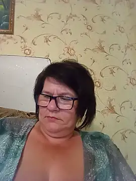 NysiOlsen online show from August 3, 2026, 4:02 pm