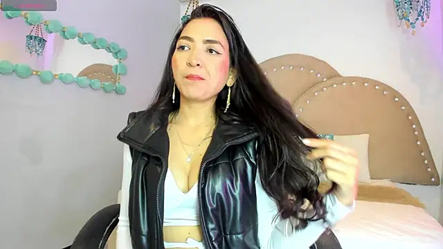 Amber rains online show from April 22, 2026, 1:07 pm
