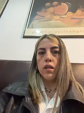 Paulinaa bella online show from April 30, 2026, 10:36 pm