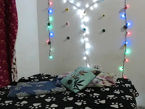 Chloe Candys online show from February 8, 2026, 2:53 am