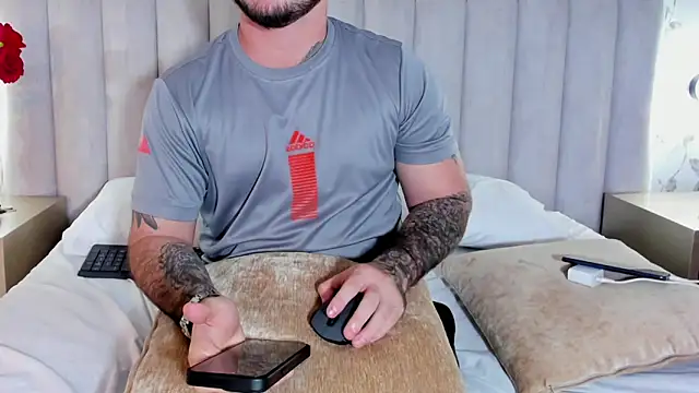 Lizz and Kush online show from February 4, 2026, 4:18 am