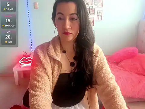 Snapshot of talia_mystic chatting on June 10, 2026, 1:12 pm talia mystic online show from June 10, 2026, 1:12 pm