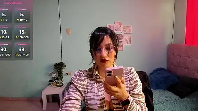 Snapshot of talia_mystic chatting on July 10, 2026, 1:55 pm talia mystic online show from July 10, 2026, 1:55 pm