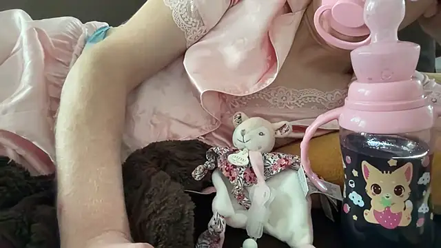 B4by Pink online show from February 16, 2026, 10:58 am