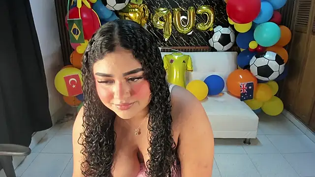 Snapshot of Karla18_ chatting on July 1, 2026, 3:12 pm Karla18 online show from July 1, 2026, 3:12 pm