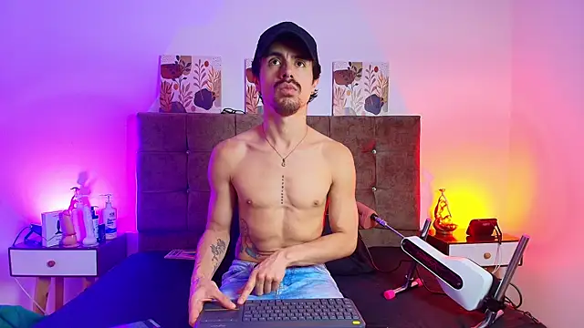 Ethan Briggs  online show from July 21, 2026, 3:41 am