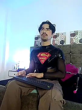 Ethan Briggs  online show from May 5, 2026, 3:31 am