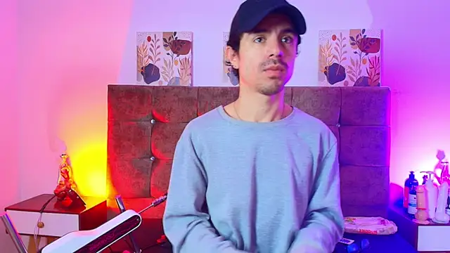 Ethan Briggs  online show from August 4, 2026, 3:44 am