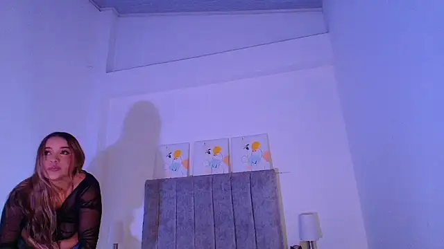Lucy Carson  online show from May 11, 2026, 3:41 am