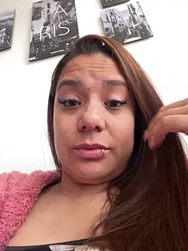 Snapshot of Pretty__Milf chatting on April 1, 2026, 1:34 pm Pretty Milf online show from April 1, 2026, 1:34 pm